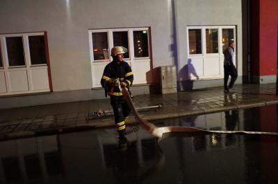 Mehrere Fahrzeuge brennen in Sindelfingen - Brandstifter vermutet